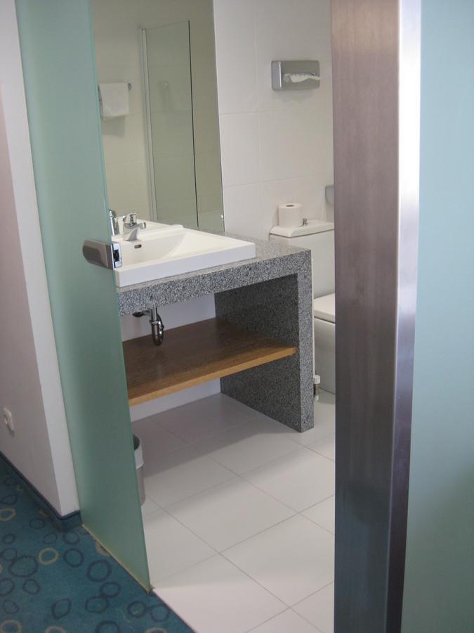 Dom Hotel Linz Bagian luar foto