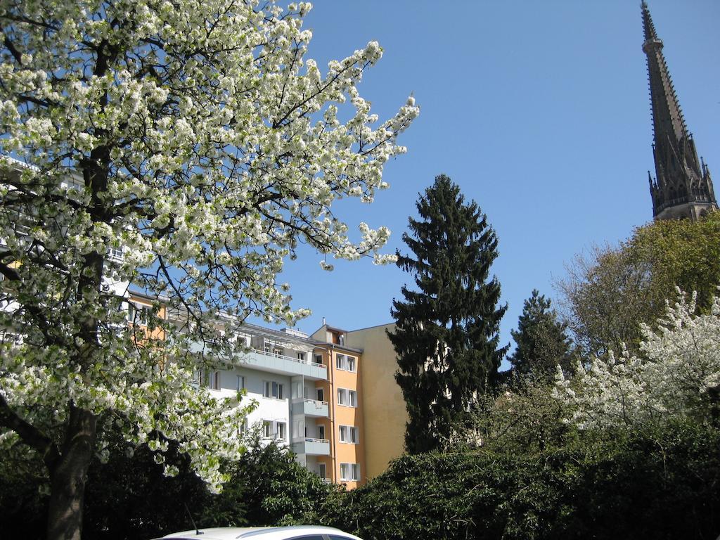 Dom Hotel Linz Bagian luar foto